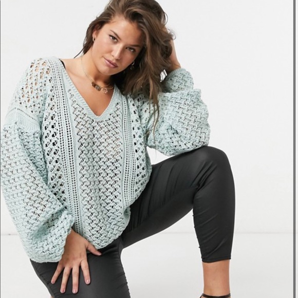 In The Style Knitted sweater in green - Picture 2 of 3